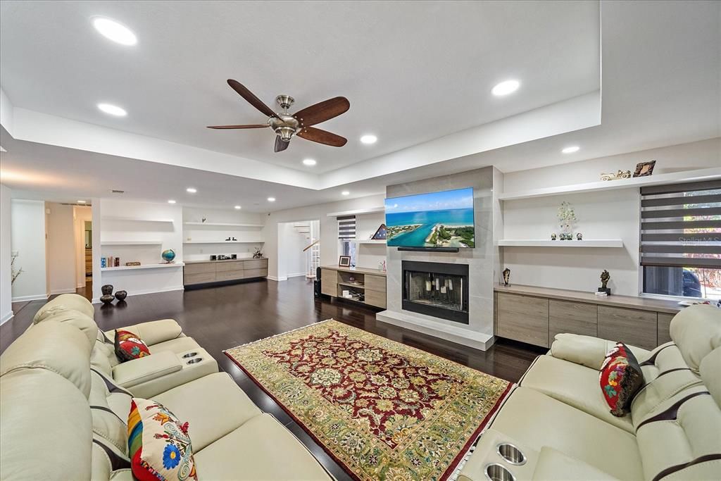 For Sale: $889,000 (5 beds, 4 baths, 5919 Square Feet)