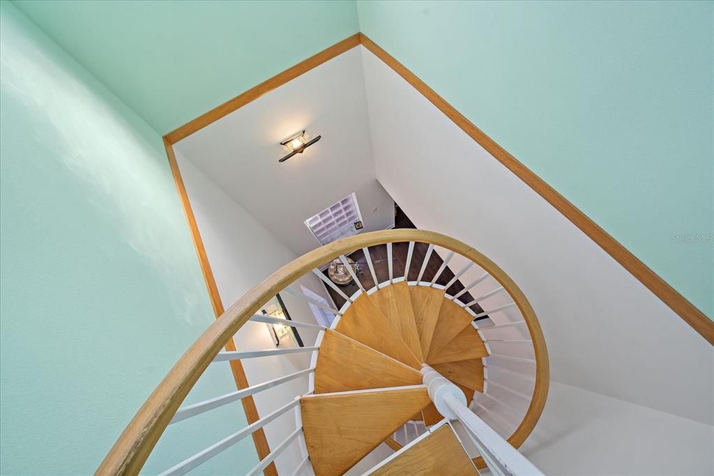 For Sale: $889,000 (5 beds, 4 baths, 5919 Square Feet)