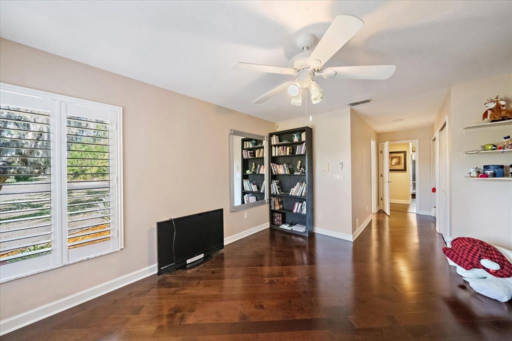 For Sale: $889,000 (5 beds, 4 baths, 5919 Square Feet)