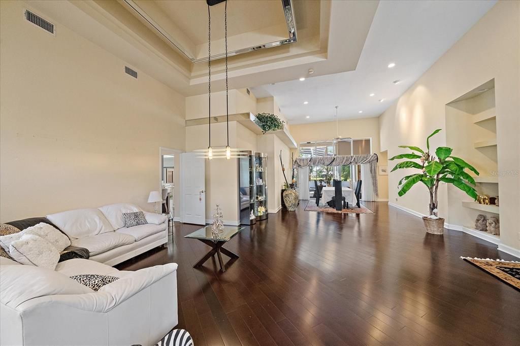 For Sale: $889,000 (5 beds, 4 baths, 5919 Square Feet)