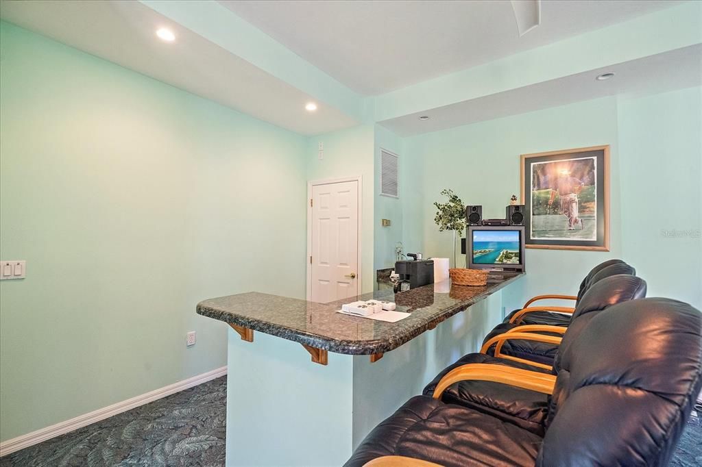 For Sale: $889,000 (5 beds, 4 baths, 5919 Square Feet)