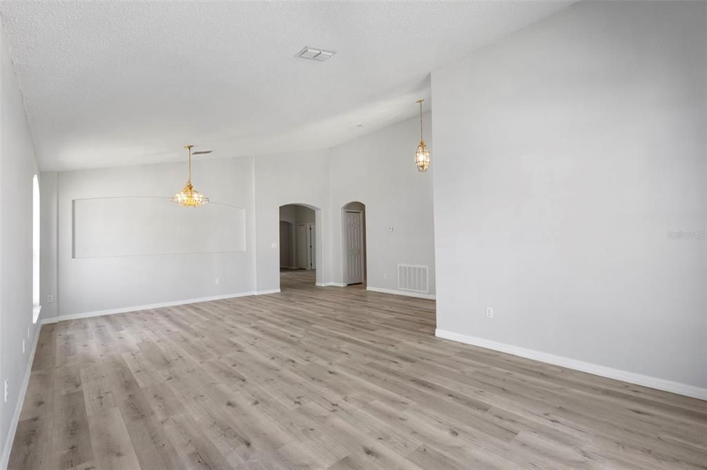 For Sale: $384,990 (4 beds, 2 baths, 1957 Square Feet)