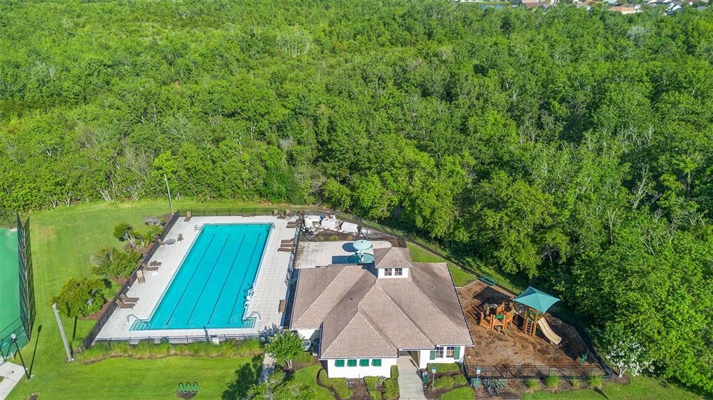 For Sale: $384,990 (4 beds, 2 baths, 1957 Square Feet)