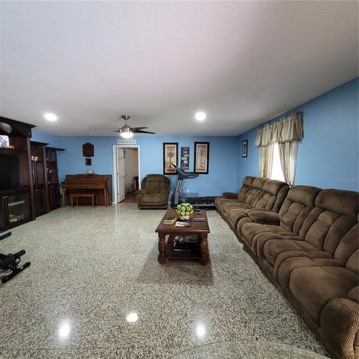 En Renta: $3,100 (5 camas, 4 baños, 3911 Pies cuadrados)