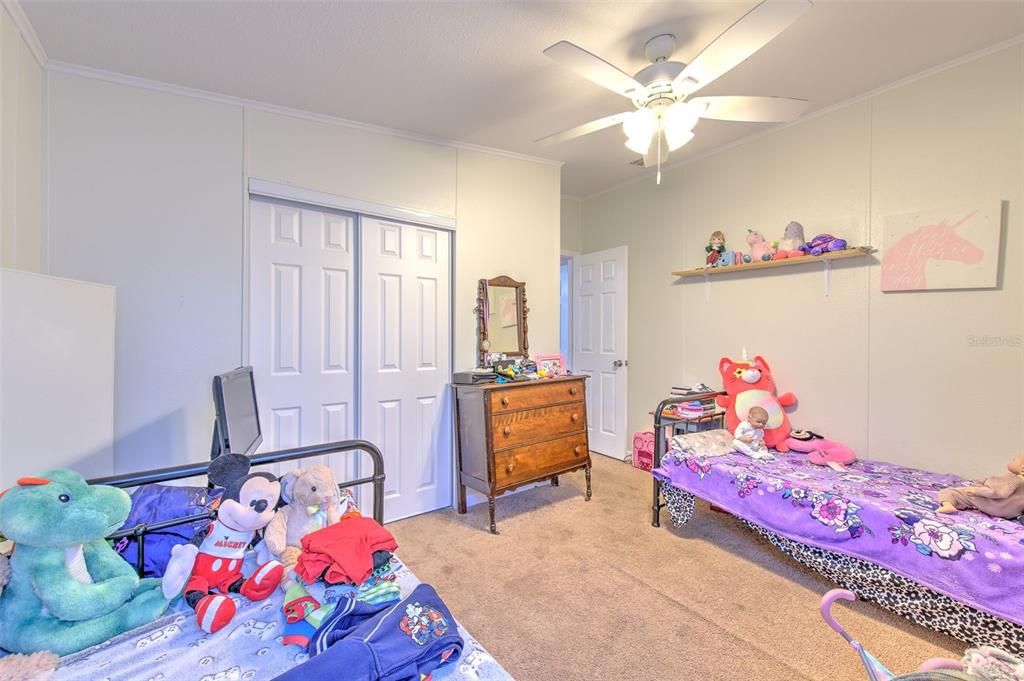 待售: $180,000 (3 贝兹, 2 浴室, 1183 平方英尺)