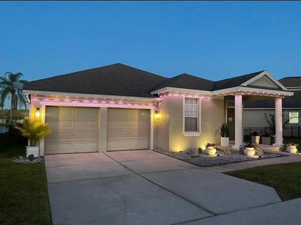 For Rent: $2,800 (3 beds, 2 baths, 1566 Square Feet)