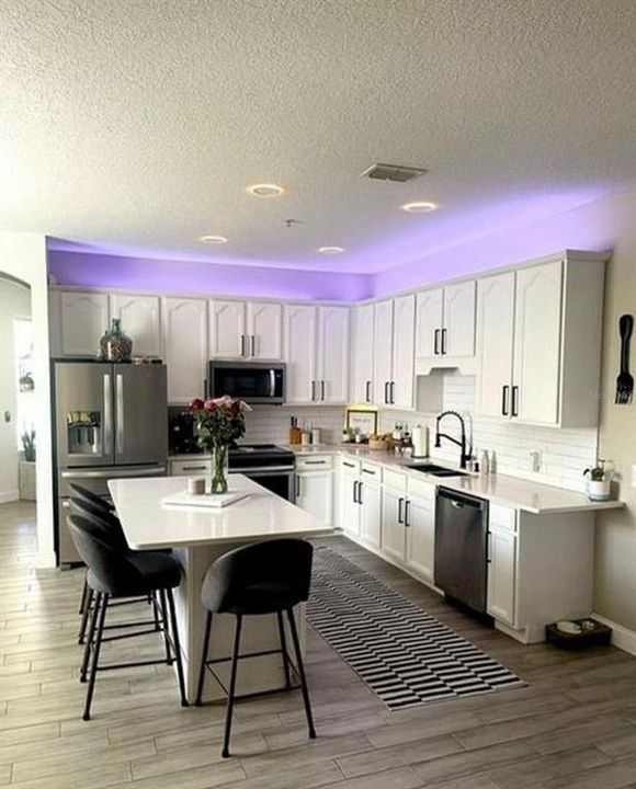 For Rent: $2,800 (3 beds, 2 baths, 1566 Square Feet)