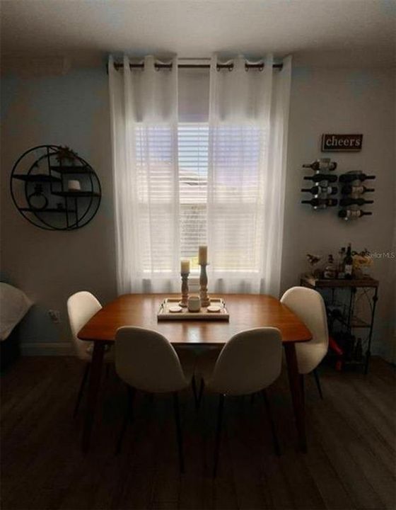 For Rent: $2,800 (3 beds, 2 baths, 1566 Square Feet)