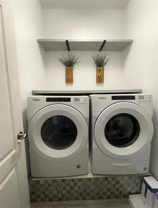 For Rent: $2,800 (3 beds, 2 baths, 1566 Square Feet)