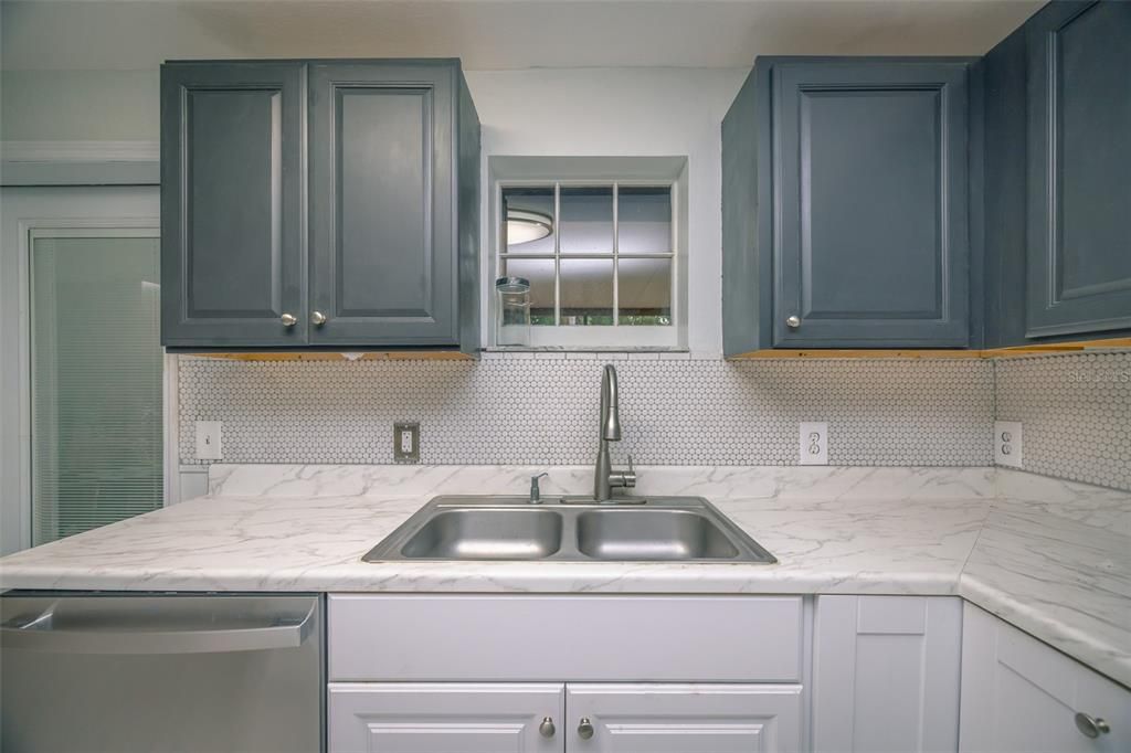 For Sale: $219,900 (3 beds, 1 baths, 1153 Square Feet)