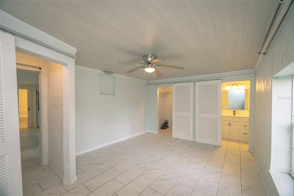 For Sale: $219,900 (3 beds, 1 baths, 1153 Square Feet)