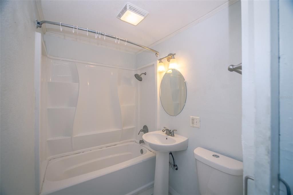 For Sale: $219,900 (3 beds, 1 baths, 1153 Square Feet)