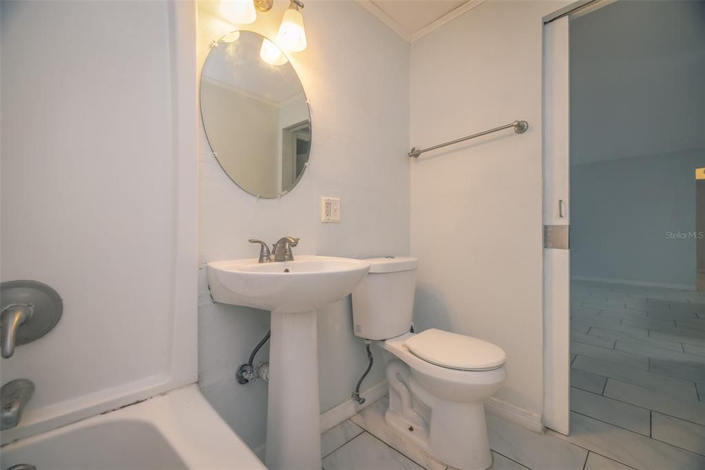 For Sale: $219,900 (3 beds, 1 baths, 1153 Square Feet)