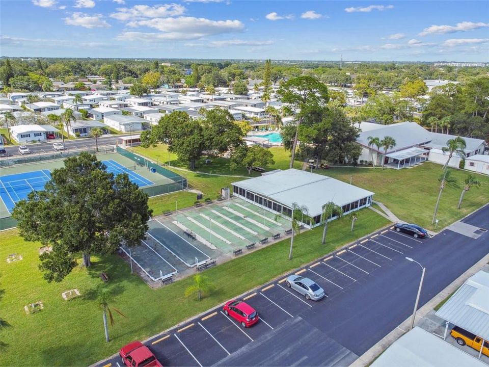 For Sale: $59,000 (1 beds, 1 baths, 576 Square Feet)