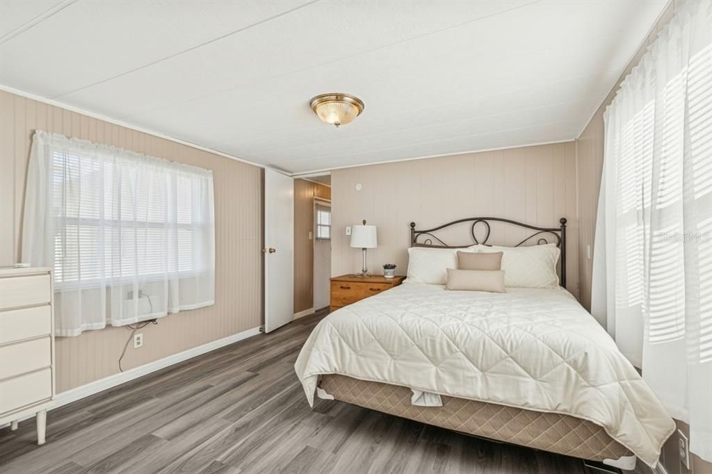 For Sale: $59,000 (1 beds, 1 baths, 576 Square Feet)