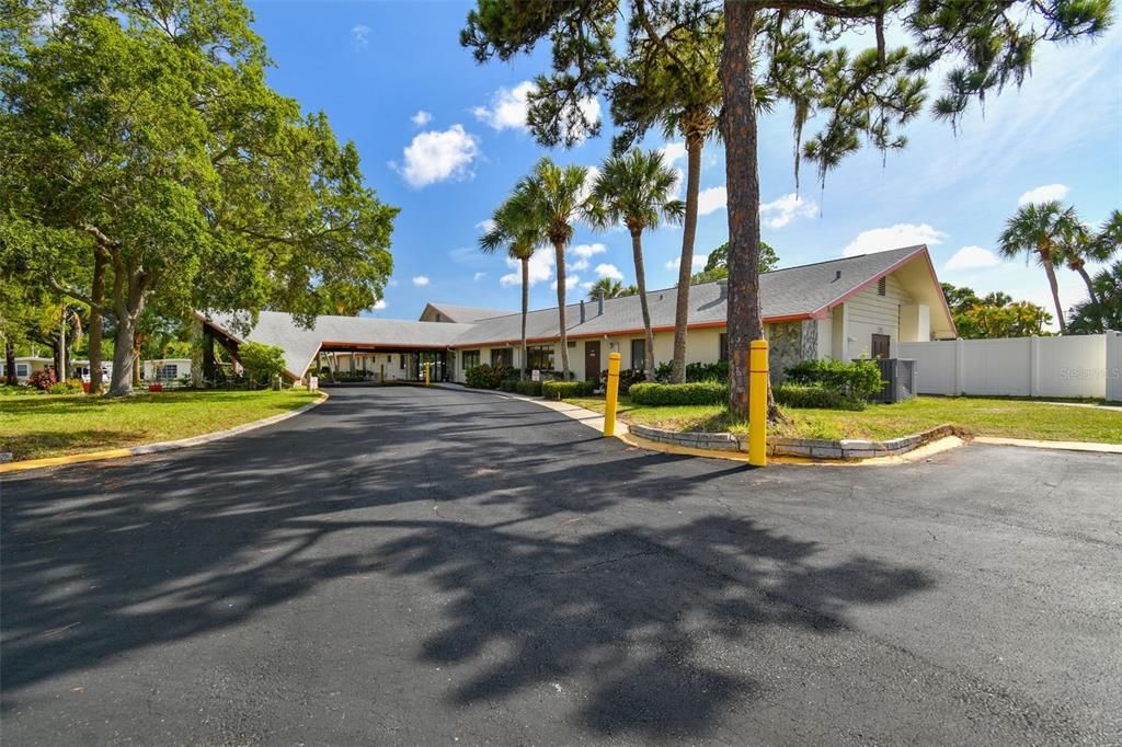 For Sale: $59,000 (1 beds, 1 baths, 576 Square Feet)