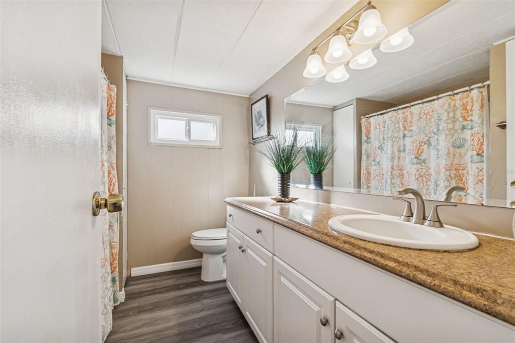 For Sale: $59,000 (1 beds, 1 baths, 576 Square Feet)