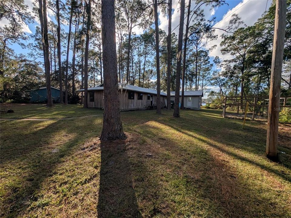 For Sale: $324,900 (2 beds, 2 baths, 1952 Square Feet)