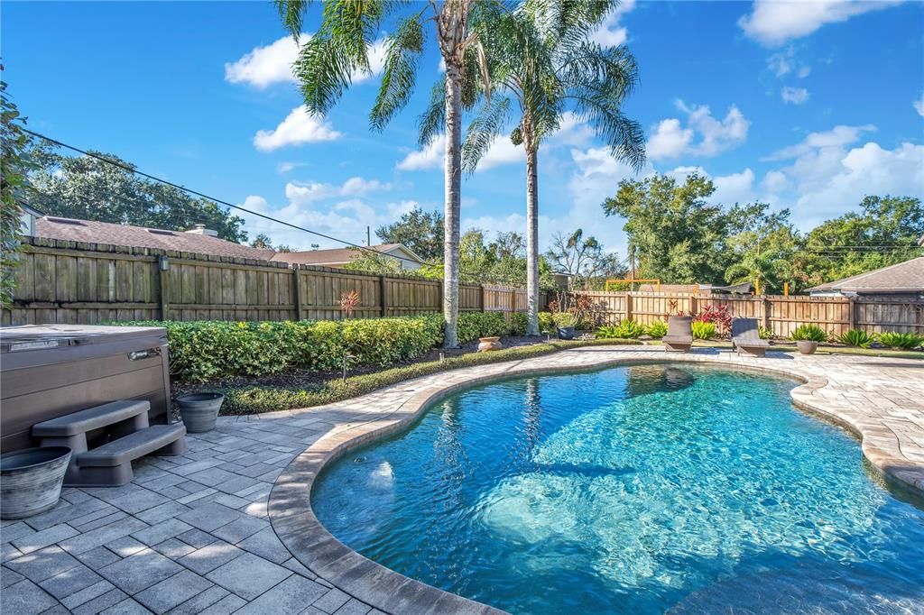 En Venta: $489,900 (3 camas, 2 baños, 1102 Pies cuadrados)