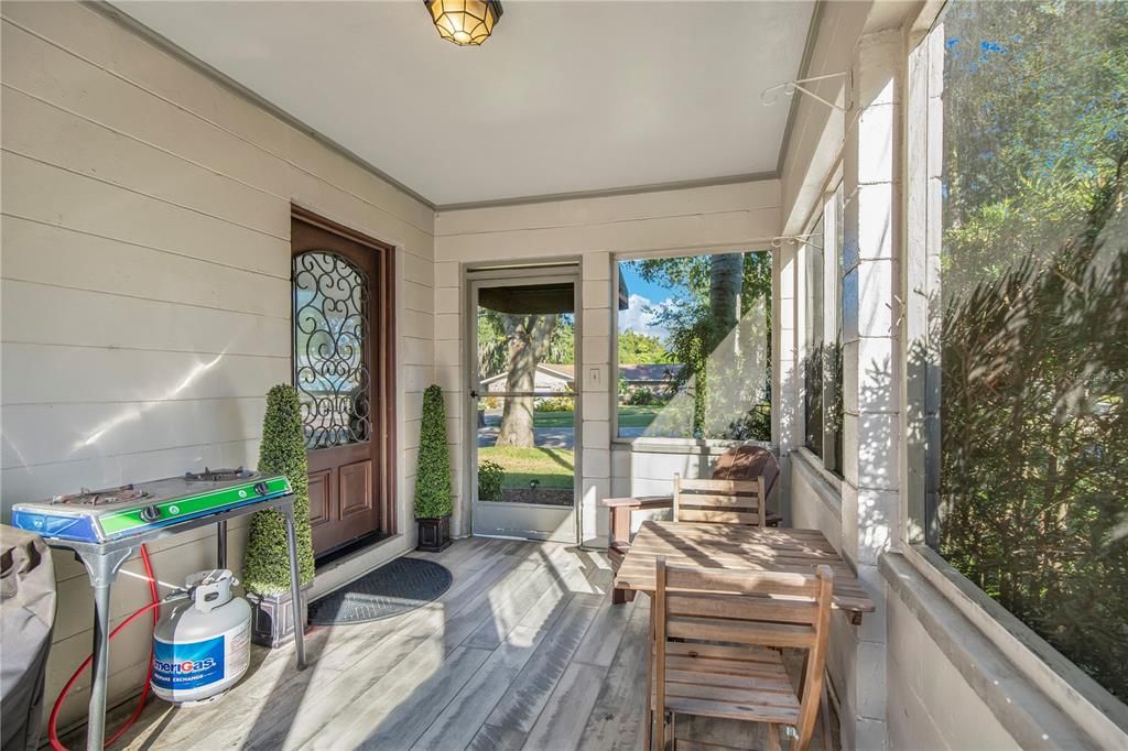 En Venta: $489,900 (3 camas, 2 baños, 1102 Pies cuadrados)