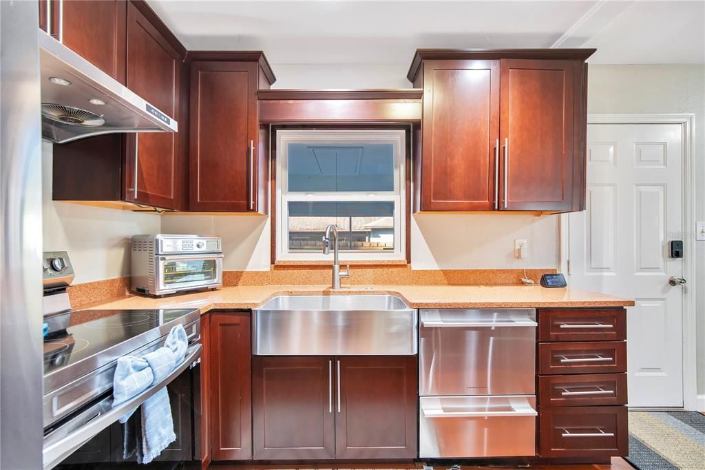 En Venta: $489,900 (3 camas, 2 baños, 1102 Pies cuadrados)