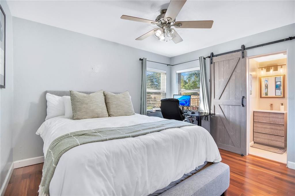 En Venta: $489,900 (3 camas, 2 baños, 1102 Pies cuadrados)