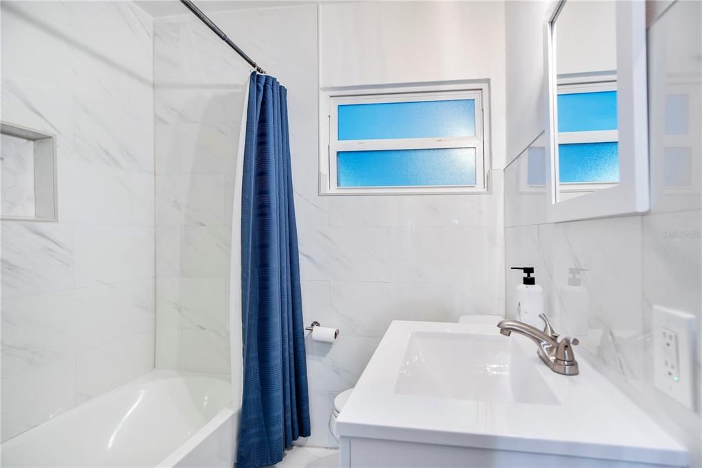 En Venta: $489,900 (3 camas, 2 baños, 1102 Pies cuadrados)