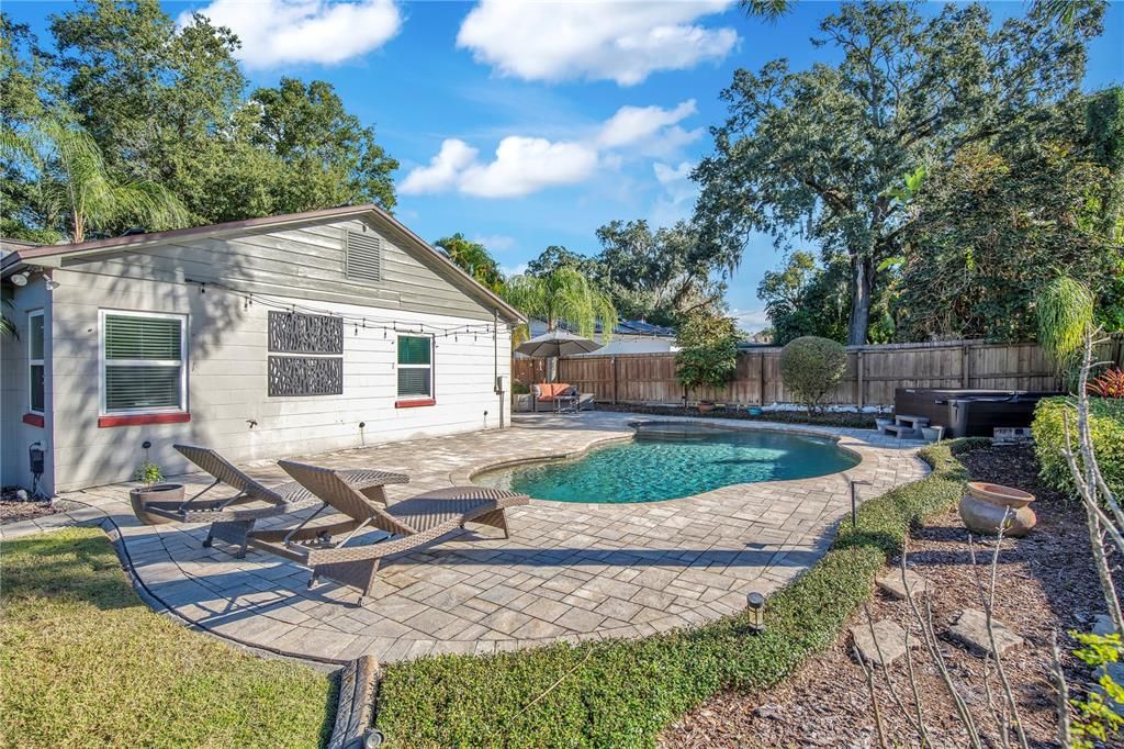 En Venta: $489,900 (3 camas, 2 baños, 1102 Pies cuadrados)