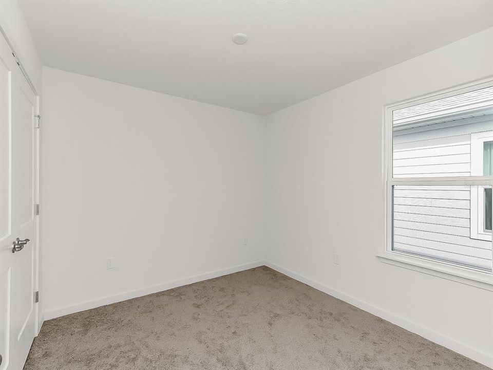 For Sale: $359,900 (4 beds, 2 baths, 1929 Square Feet)