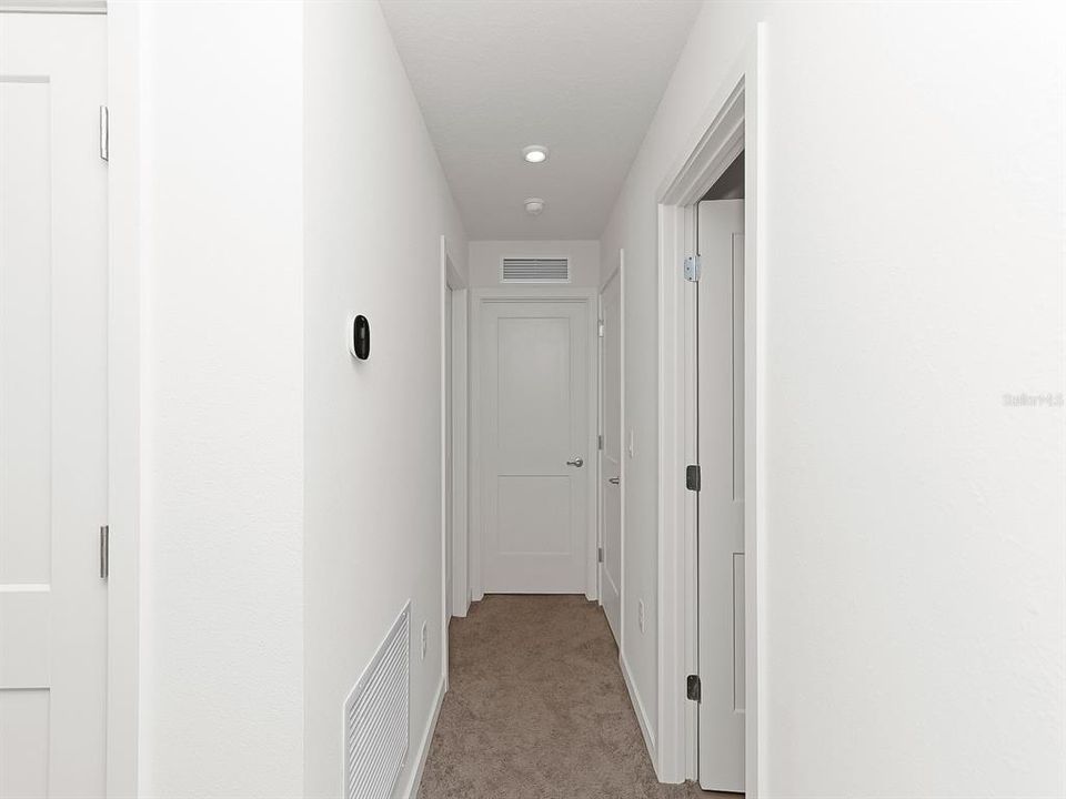 For Sale: $359,900 (4 beds, 2 baths, 1929 Square Feet)