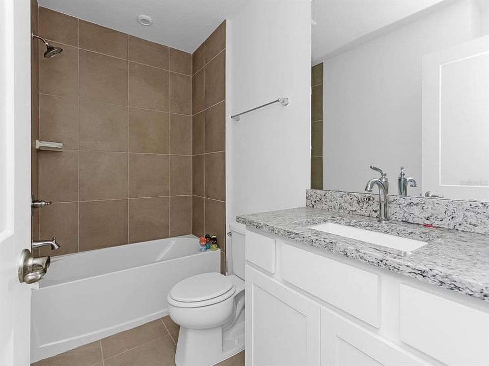 For Sale: $359,900 (4 beds, 2 baths, 1929 Square Feet)