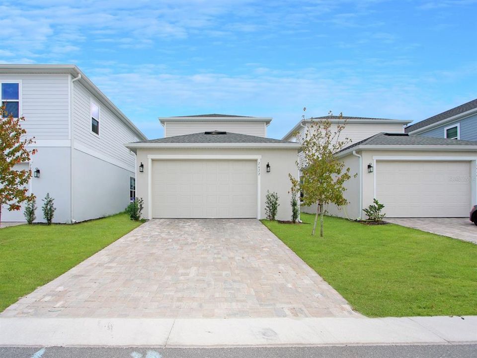 For Sale: $359,900 (4 beds, 2 baths, 1929 Square Feet)