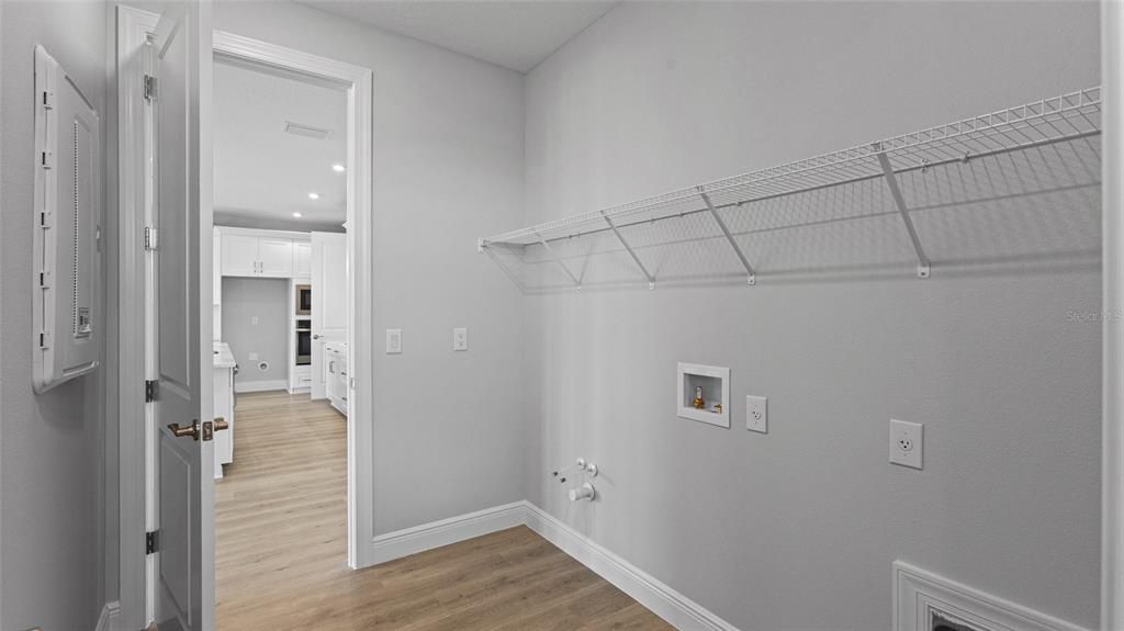 На продажу: $744,990 (3 спален, 3 ванн, 2490 Квадратных фут)