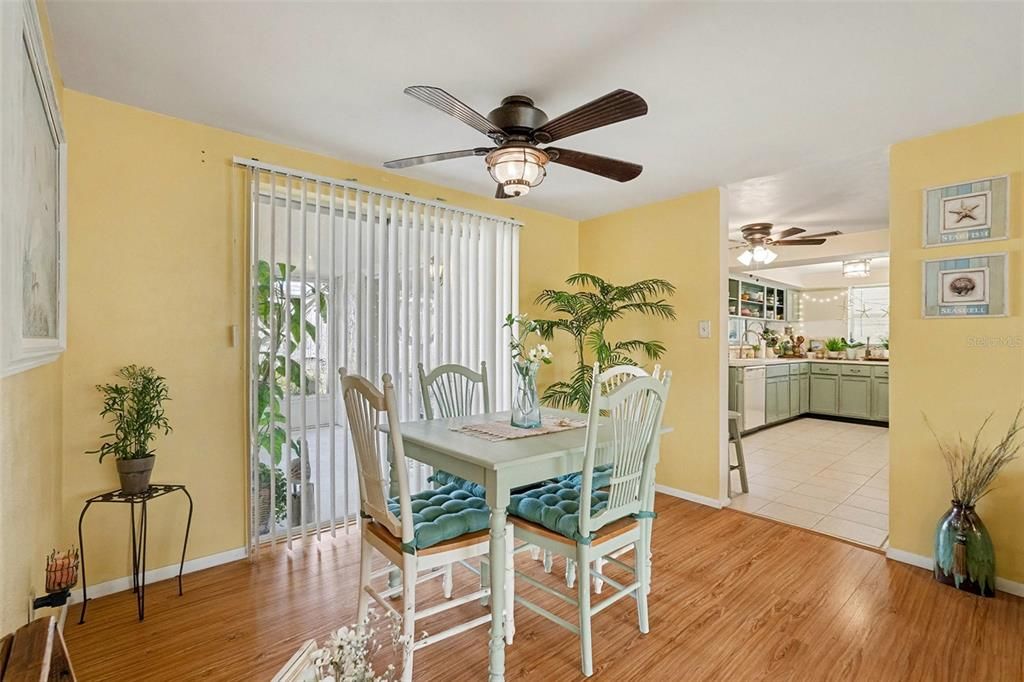 For Sale: $295,000 (2 beds, 2 baths, 1390 Square Feet)