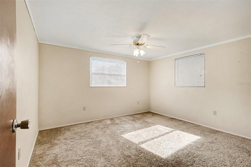 For Sale: $295,000 (2 beds, 2 baths, 1390 Square Feet)