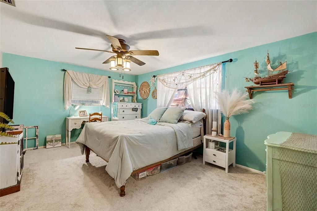 For Sale: $295,000 (2 beds, 2 baths, 1390 Square Feet)