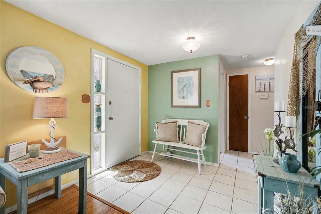 For Sale: $295,000 (2 beds, 2 baths, 1390 Square Feet)