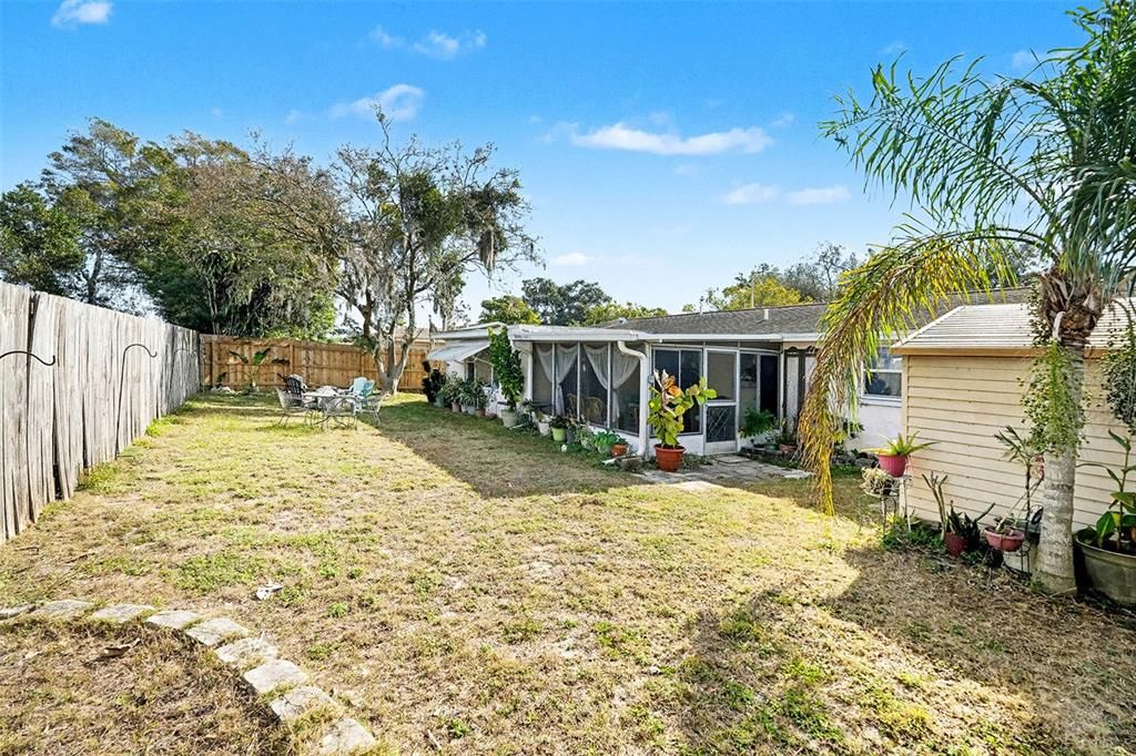 For Sale: $295,000 (2 beds, 2 baths, 1390 Square Feet)