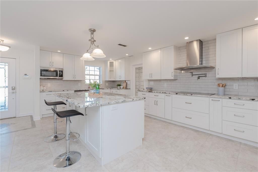 For Sale: $540,000 (4 beds, 2 baths, 1968 Square Feet)