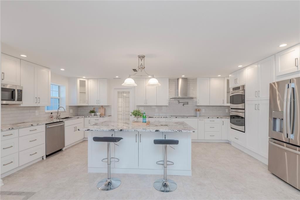 For Sale: $540,000 (4 beds, 2 baths, 1968 Square Feet)