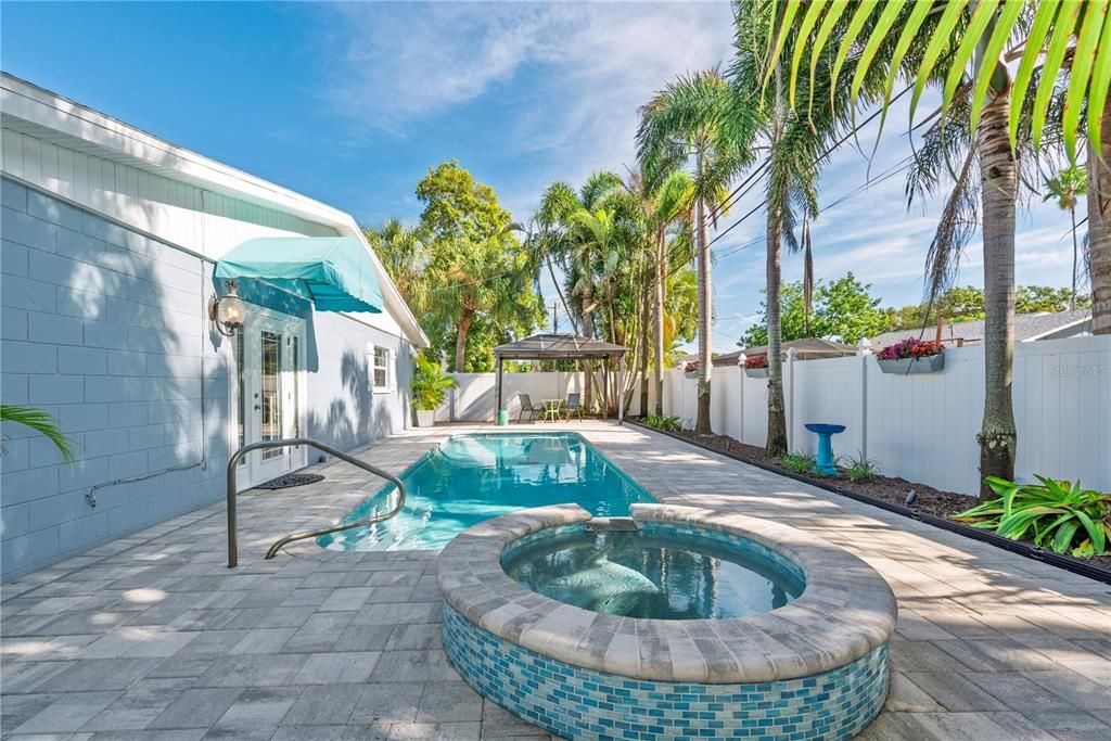 For Sale: $540,000 (4 beds, 2 baths, 1968 Square Feet)