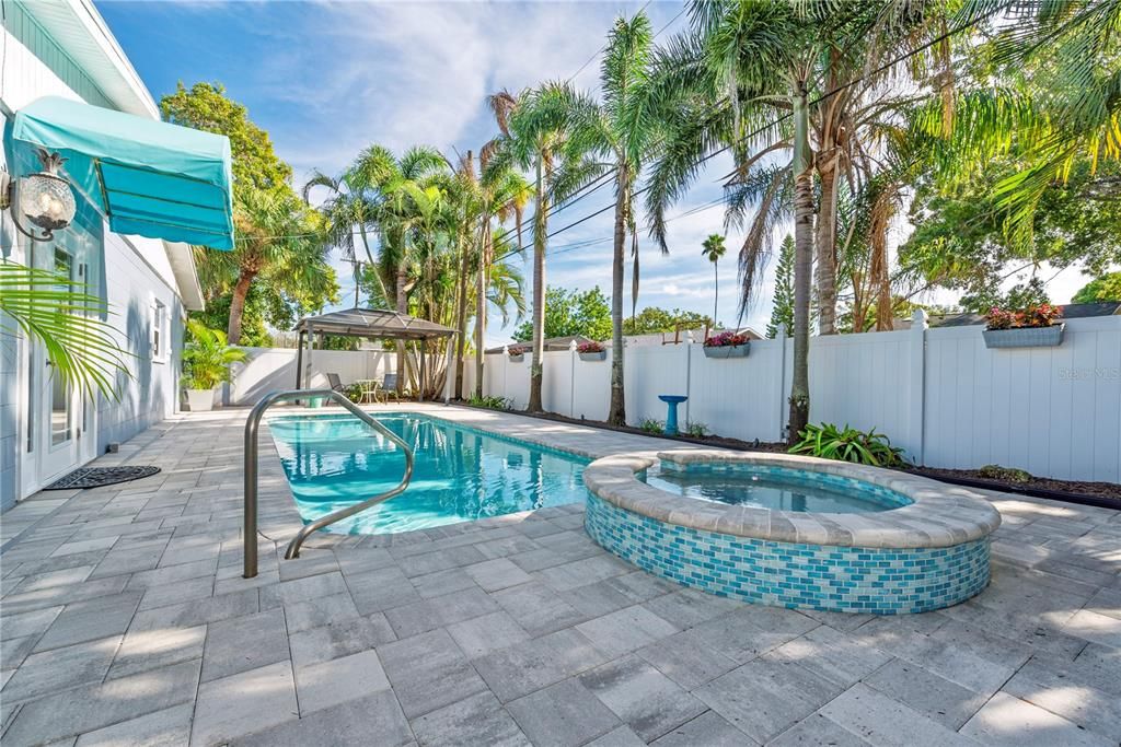 For Sale: $540,000 (4 beds, 2 baths, 1968 Square Feet)