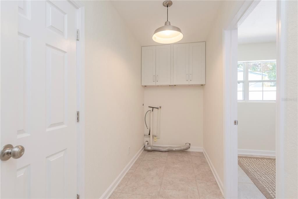 For Sale: $540,000 (4 beds, 2 baths, 1968 Square Feet)