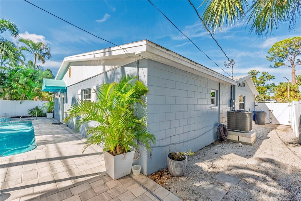 For Sale: $540,000 (4 beds, 2 baths, 1968 Square Feet)