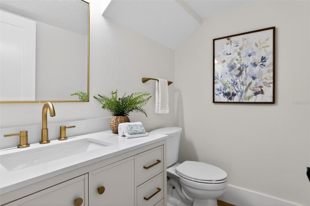 En Venta: $1,099,000 (5 camas, 3 baños, 3885 Pies cuadrados)