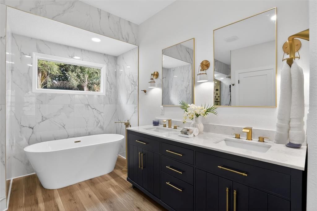 En Venta: $1,099,000 (5 camas, 3 baños, 3885 Pies cuadrados)