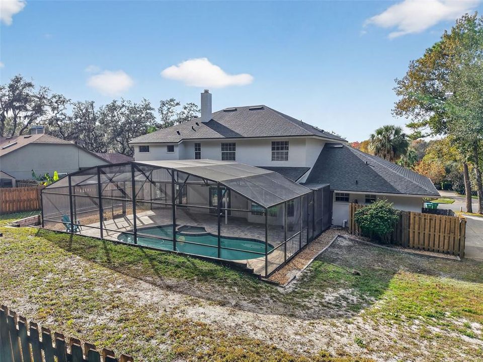 En Venta: $1,099,000 (5 camas, 3 baños, 3885 Pies cuadrados)