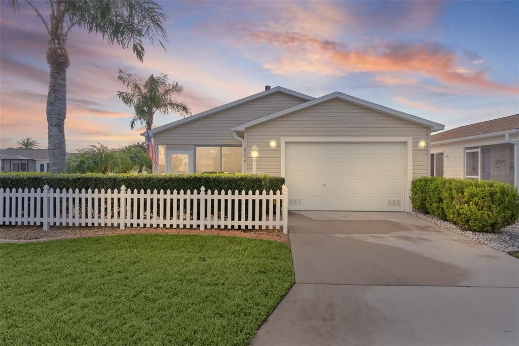 На продажу: $300,000 (2 спален, 2 ванн, 1156 Квадратных фут)