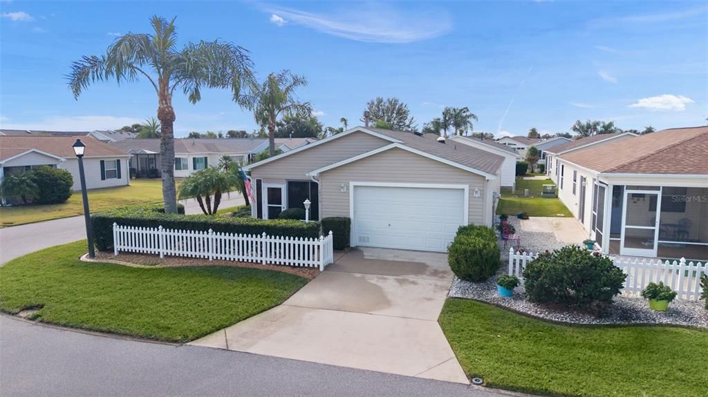 На продажу: $300,000 (2 спален, 2 ванн, 1156 Квадратных фут)