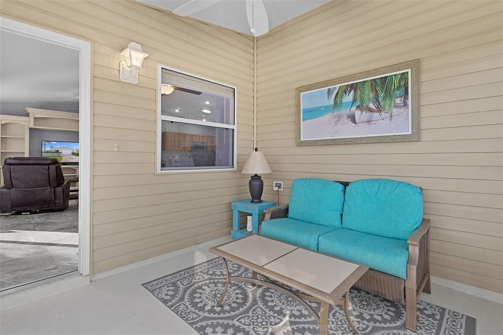 На продажу: $300,000 (2 спален, 2 ванн, 1156 Квадратных фут)